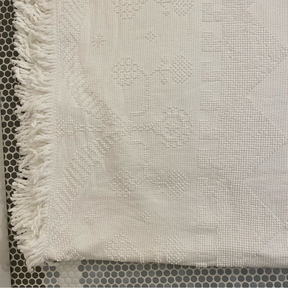 Bates of Maine Queen Elizabeth Cotton Matelasse King Size Bedspread White Cotton - Picture 10 of 16